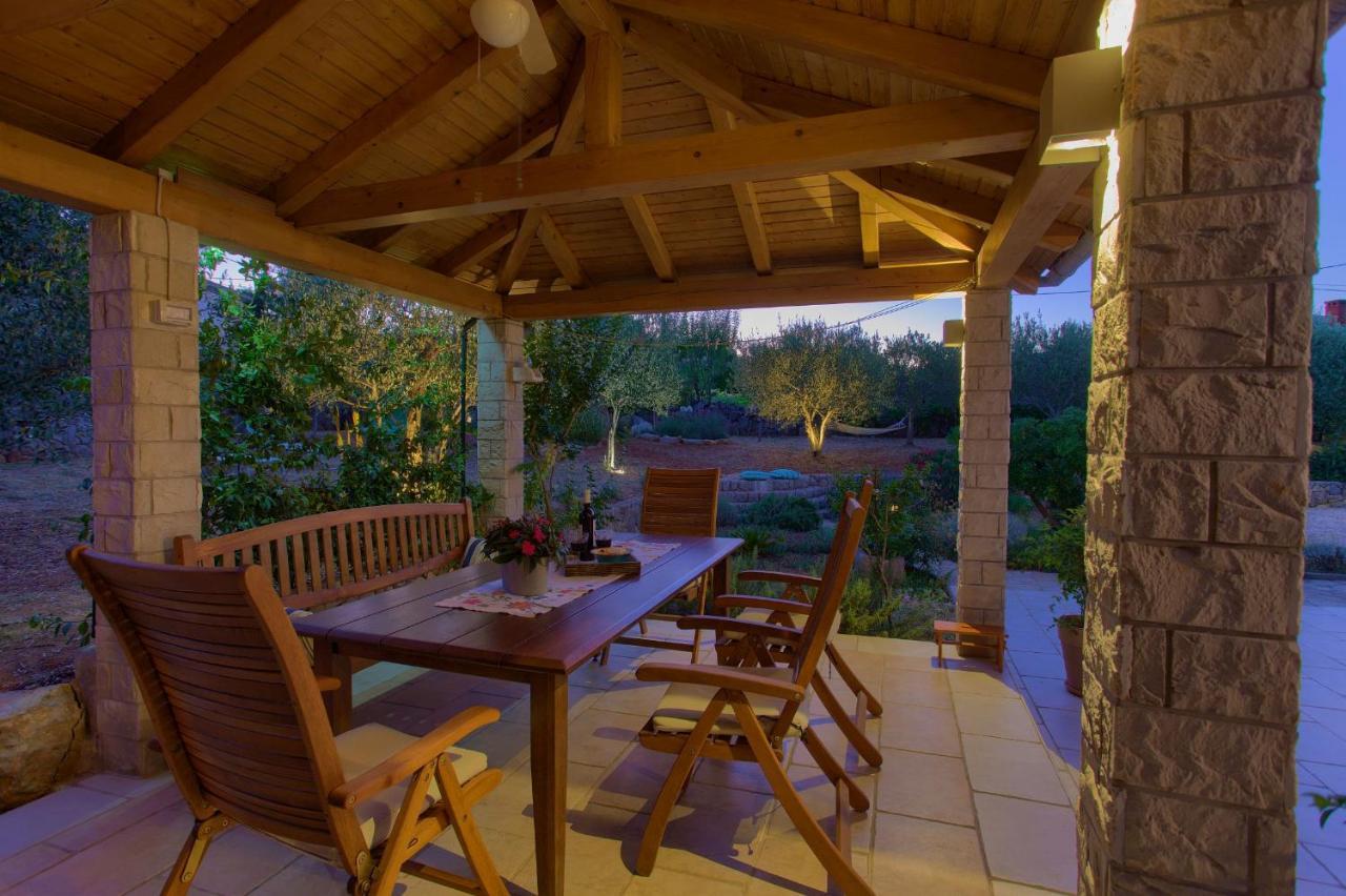 Holiday Home Lavanda Kornić Kültér fotó
