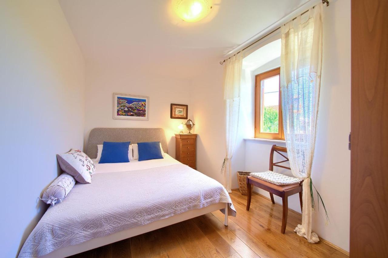 Holiday Home Lavanda Kornić Kültér fotó
