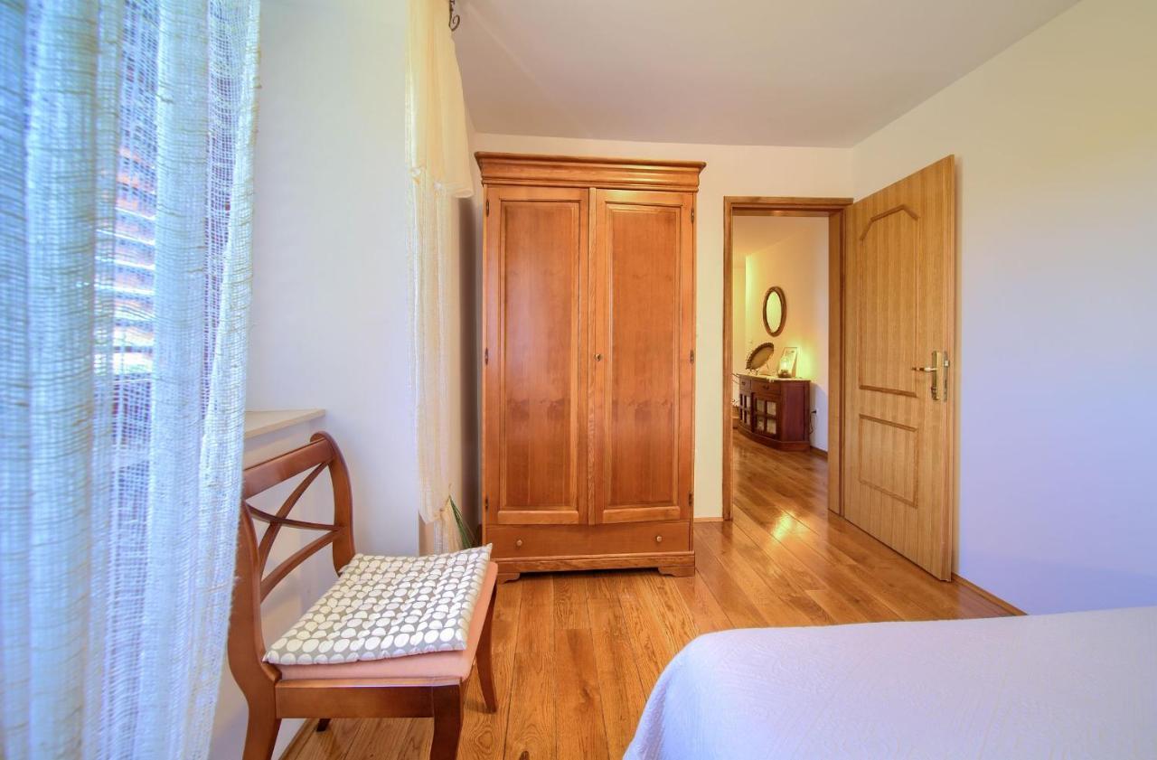 Holiday Home Lavanda Kornić Kültér fotó