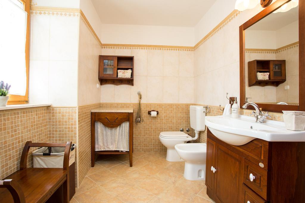 Holiday Home Lavanda Kornić Szoba fotó
